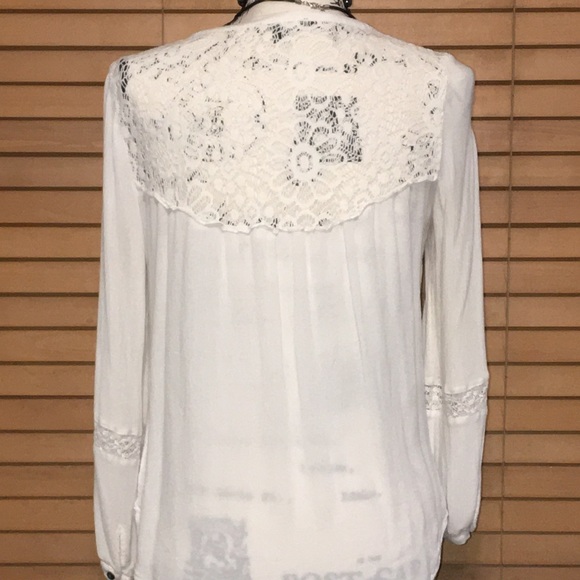 American Eagle Button Down Long Sleeve Blouse - Picture 4 of 8